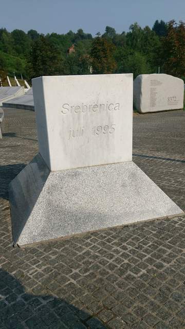 Srebrenica pomník